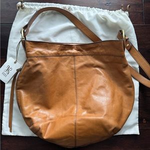 HOBO Port Shoulder bag in Honey